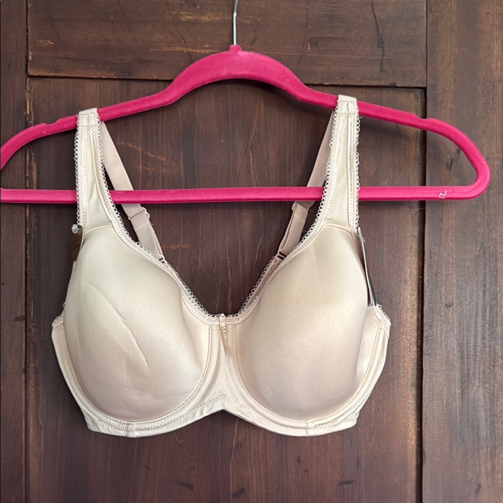 Wacoal Cream Full-Coverage Bra with Molded Cups